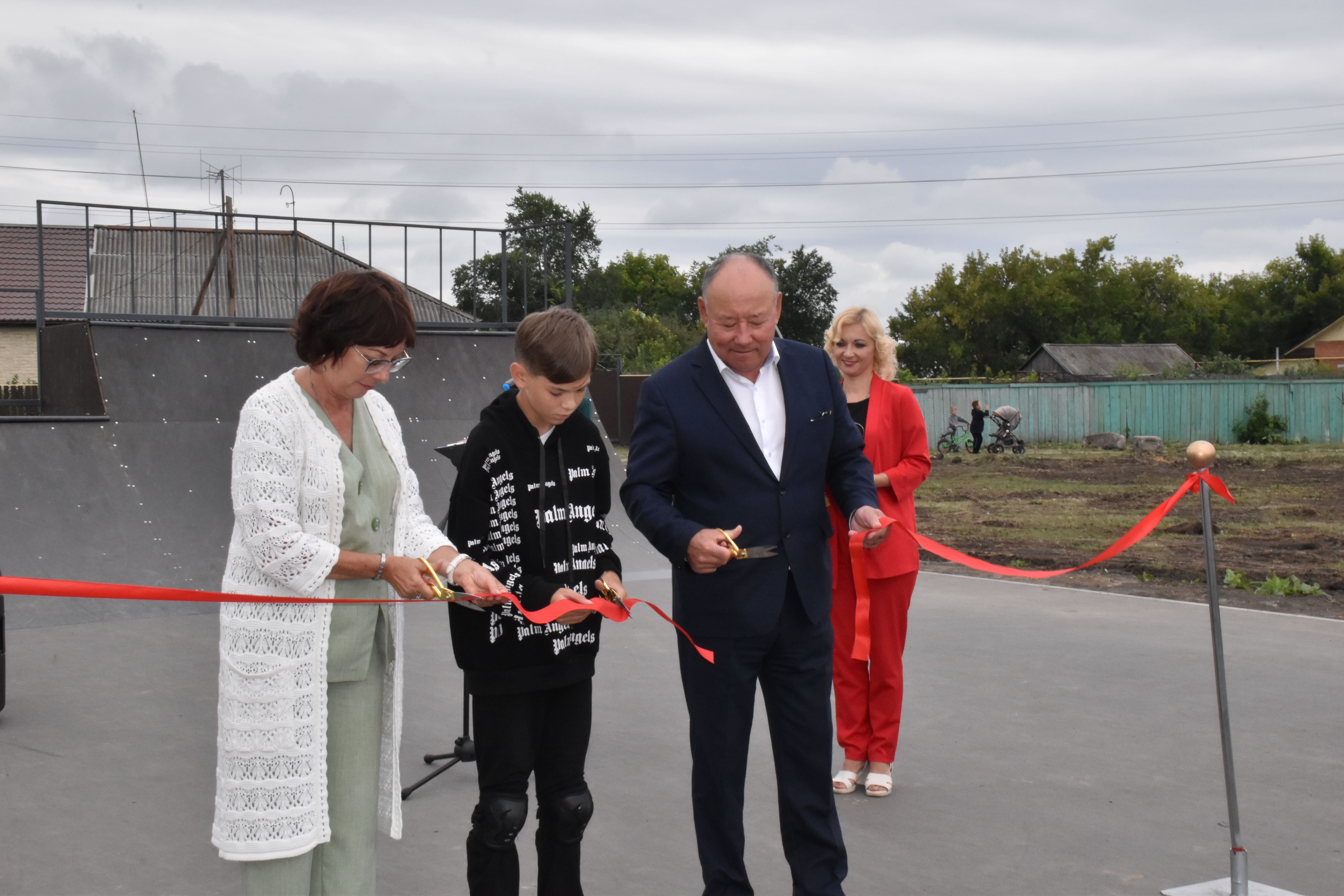 &quot;Мы ждали этого давно&quot;: в Любино открыли &quot;Скейт - площадку&quot;!.